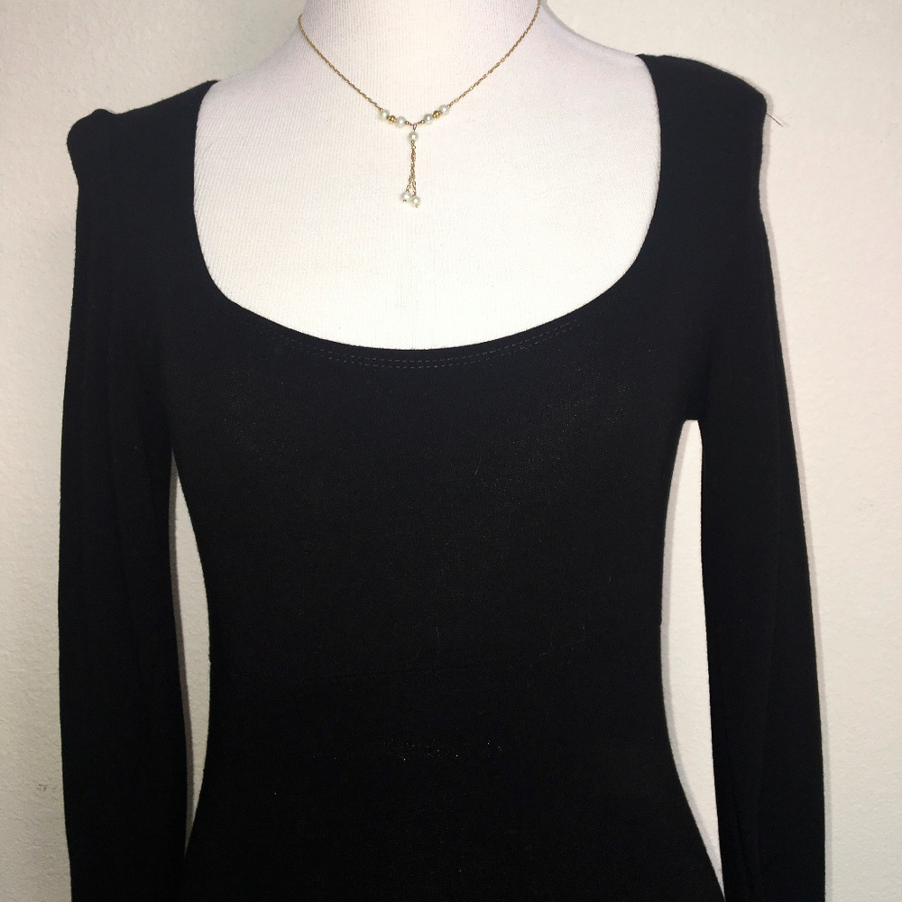 Karen Stevens small Scoop neck, Below knee dress